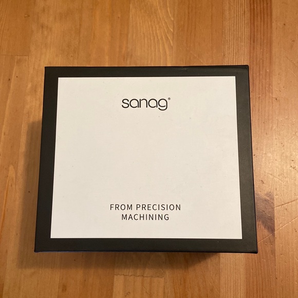 Worallymy Portable Bluetooth 5.0 Stereo Speaker Outdoor Hiking Camping Speaker. - Picture 5 of 6